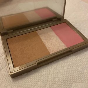 Urban Decay Naked Flushed Palette